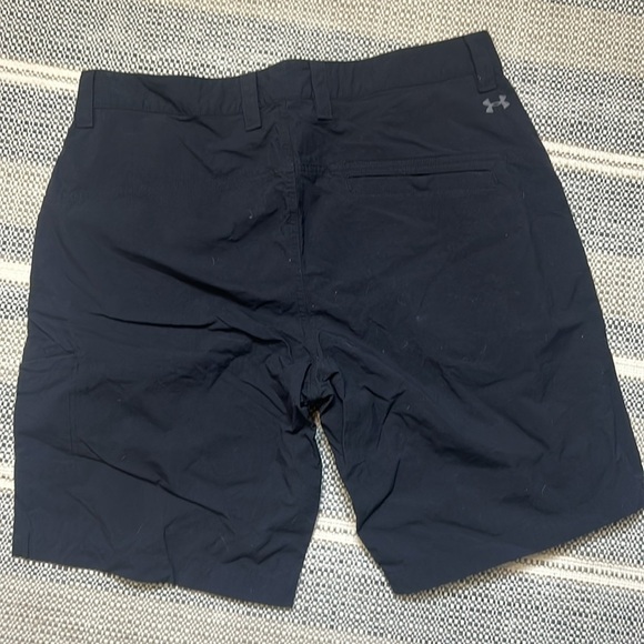 Under Armour Men’s Shorts bin 6 - Picture 2 of 4